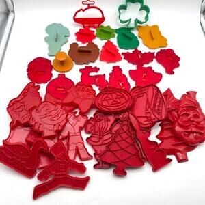 Vintage Lot 40 Cookie Cutters Holiday Christmas Thanksgiving Owl Snowman